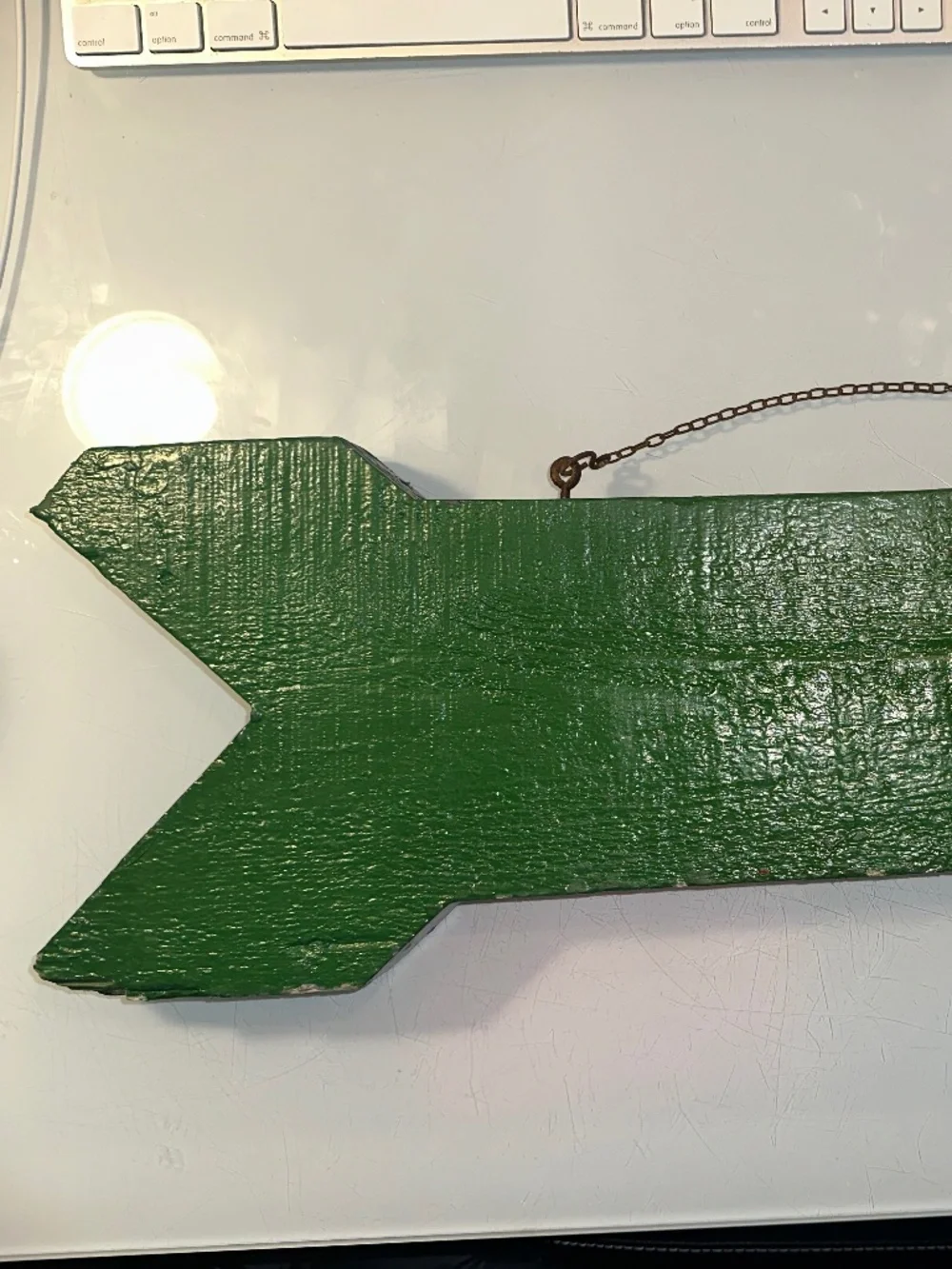 VINTAGE NO 8 TEE PAINTED WOOD ARROW HOLE STATION SIGN 24